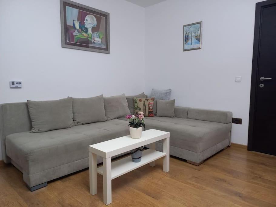 2Br Airport Accommodation W/Free Private Parking Ledine エクステリア 写真