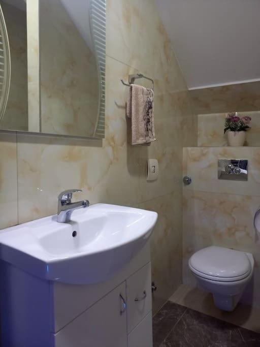 2Br Airport Accommodation W/Free Private Parking Ledine エクステリア 写真